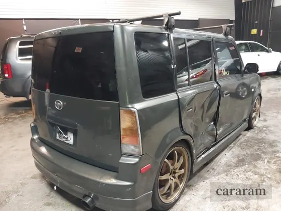 2005 Scion xB