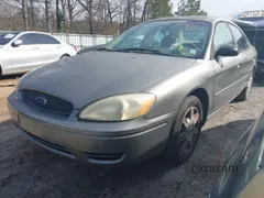 2004 Ford Taurus SE