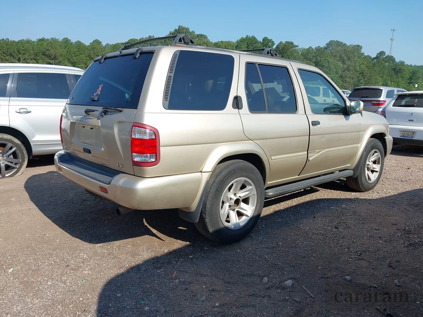 2002 Nissan Pathfinder SE