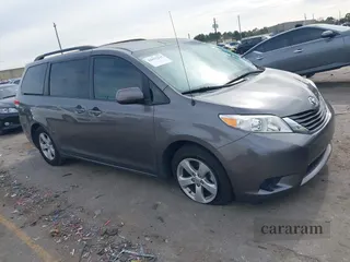 2014 Toyota Sienna LE