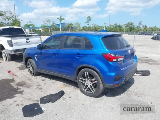 2020 Mitsubishi Outlander SE