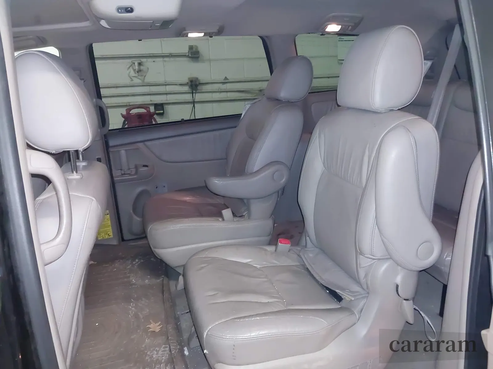 2010 Toyota Sienna XLE