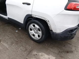 2015 Jeep Cherokee Sport