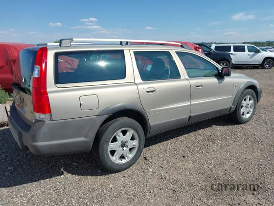 2005 Volvo XC70