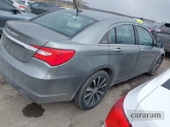 2012 Chrysler 200 Touring