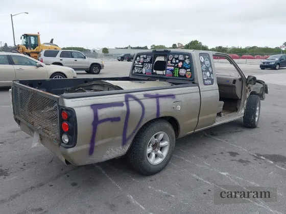 2001 Nissan Frontier XE