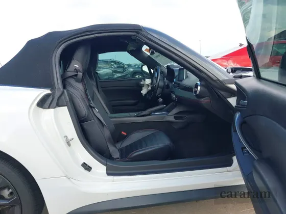 2019 FIAT 124 Spider Lusso