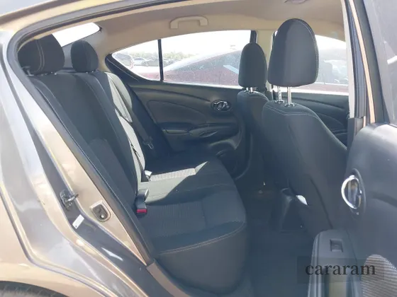 2017 Nissan Versa SV