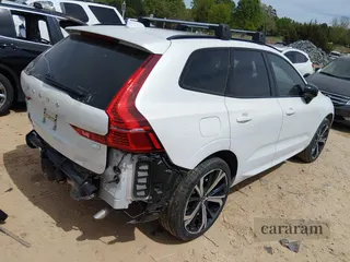 2023 Volvo XC60 Ultimate Dark Theme