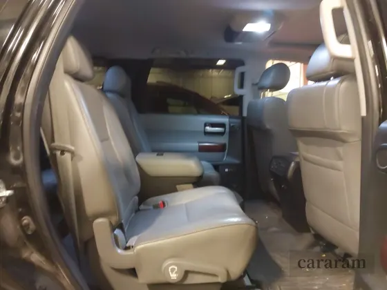 2011 Toyota Sequoia Platinum