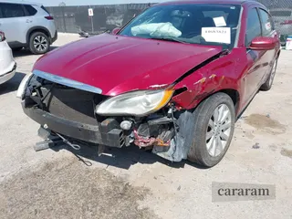 2013 Chrysler 200 Touring