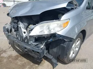 2015 Toyota Sienna LE AAS