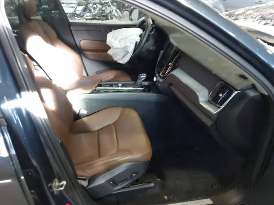 2018 Volvo XC60 Momentum