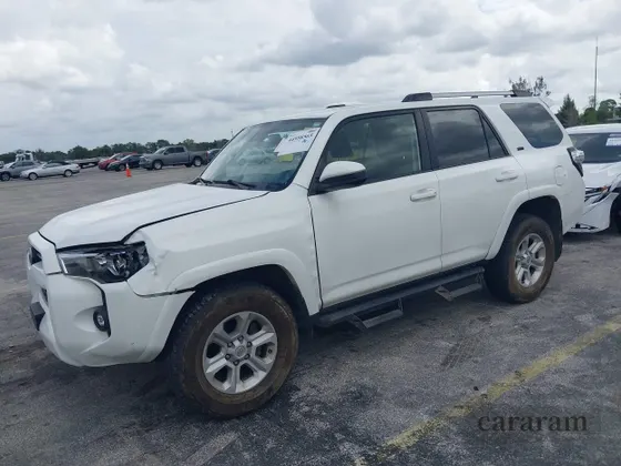 2022 Toyota 4Runner SR5