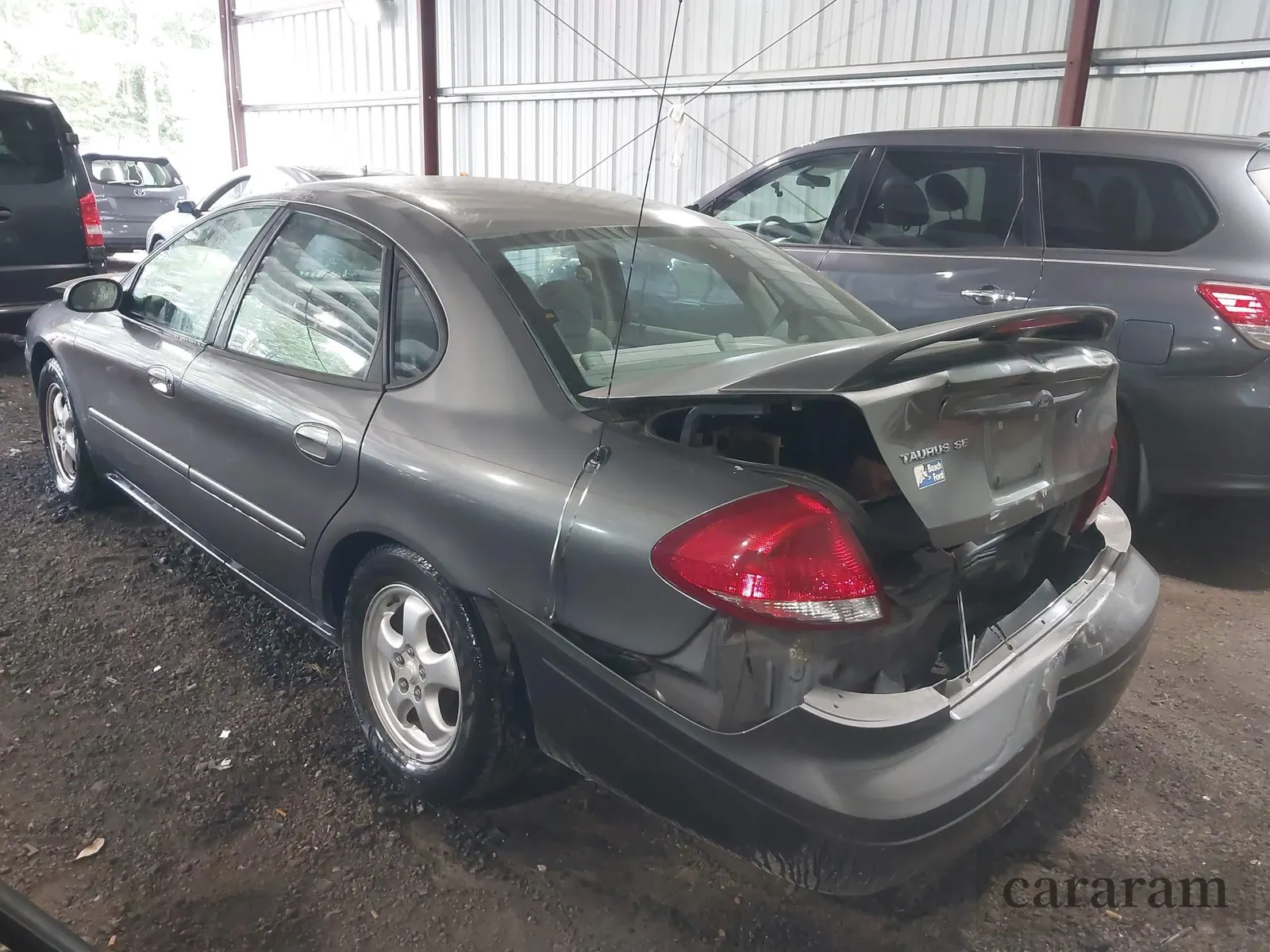 2005 Ford Taurus SE