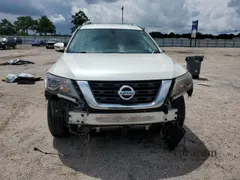 2018 Nissan Pathfinder SV