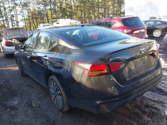 2024 Nissan Altima SV
