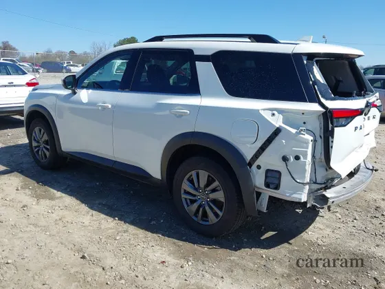 2023 Nissan Pathfinder SV