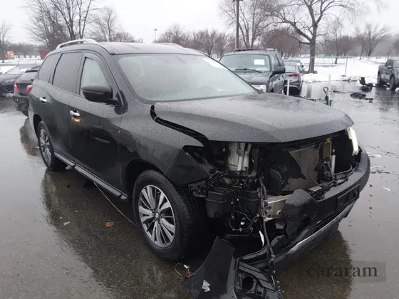 2018 Nissan Pathfinder SV