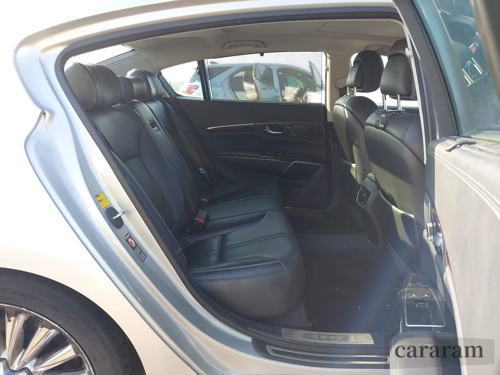 2015 Kia K900 Luxury