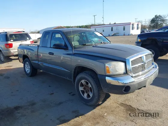 2005 Dodge Dakota SLT