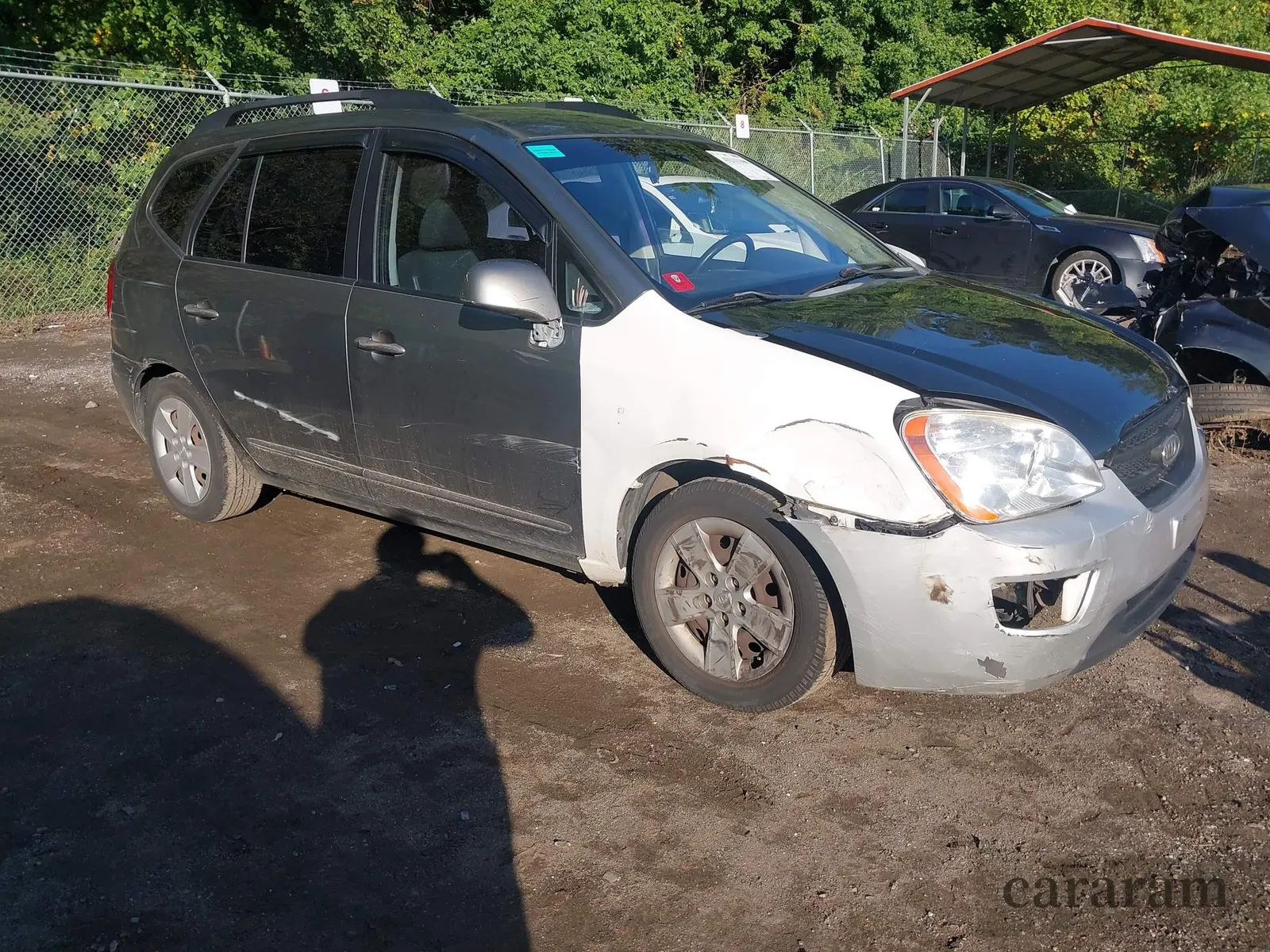 2009 Kia Rondo LX