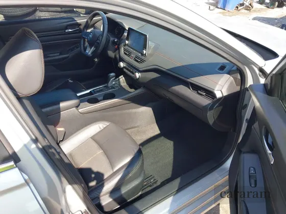 2021 Nissan Altima SR