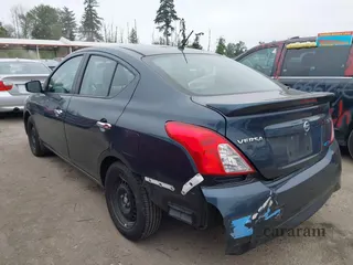 2015 Nissan Versa SL