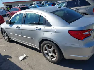 2012 Chrysler 200 Touring