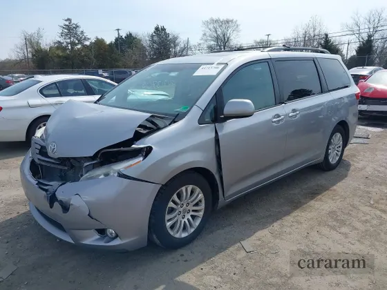 2015 Toyota Sienna XLE