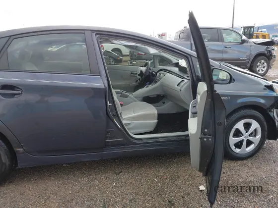 2013 Toyota Prius Two