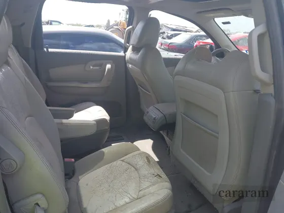 2011 Chevrolet Traverse 2LT