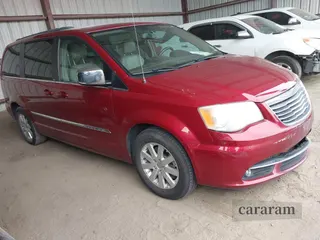 2012 Chrysler Town & Country Touring L