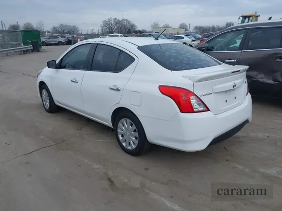 2018 Nissan Versa SV