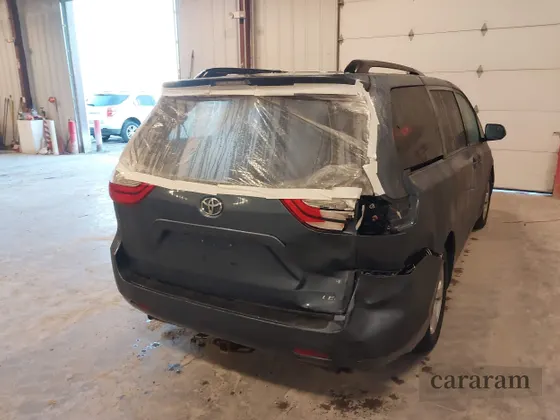 2015 Toyota Sienna LE