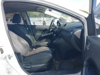 2013 Mazda 2 Sport