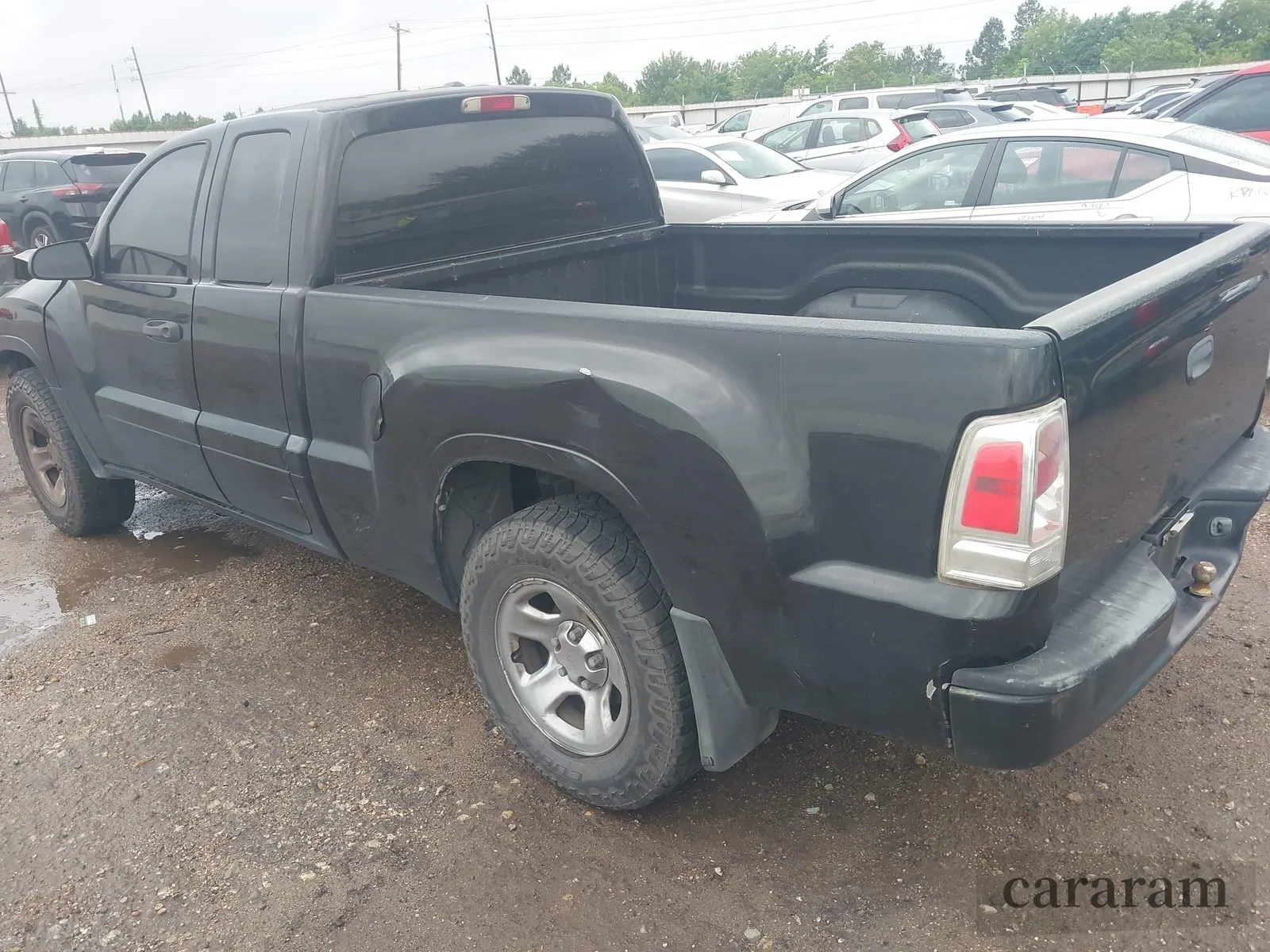 2007 Mitsubishi Raider LS