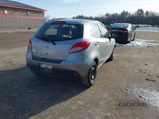 2013 Mazda 2 Sport