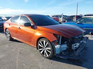 2020 Nissan Altima SR