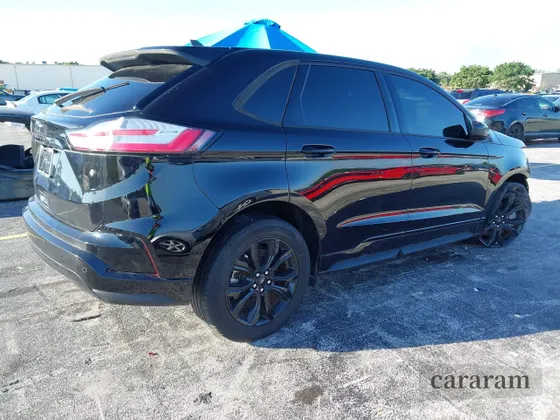 2022 Ford Edge SE