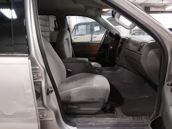 2005 Ford Explorer XLT