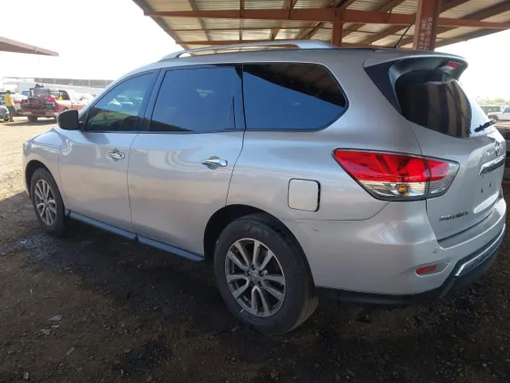 2016 Nissan Pathfinder S