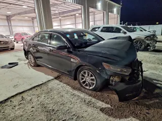 2013 Ford Taurus SE