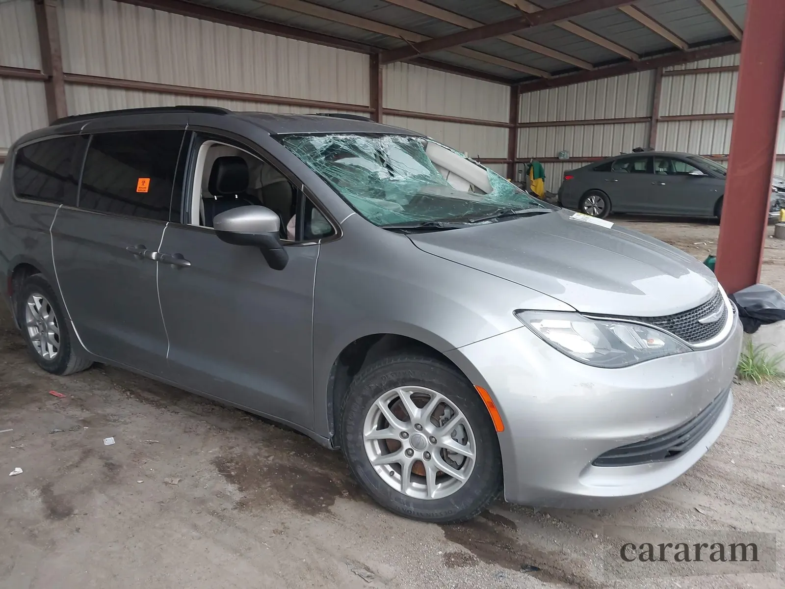 2020 Chrysler Voyager LXi