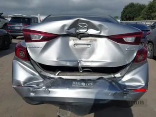 2016 Mazda 3 i Sport
