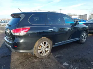 2014 Nissan Pathfinder SV