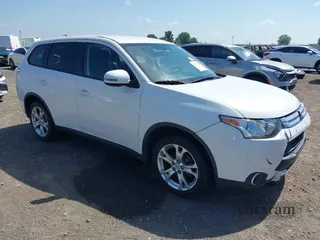 2015 Mitsubishi Outlander SE