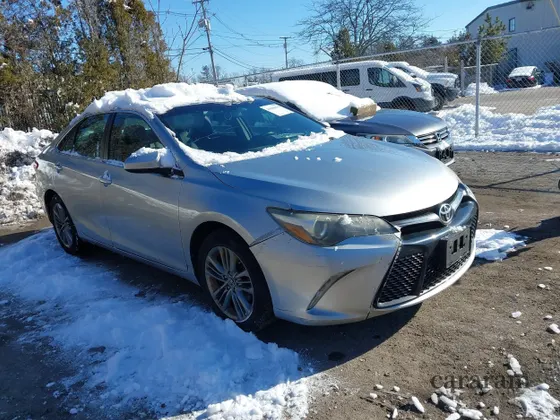 2015 Toyota Camry SE