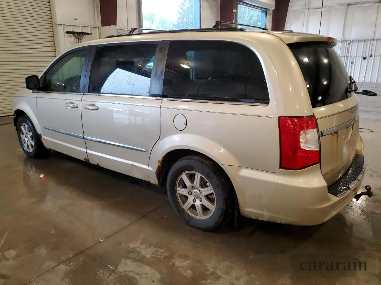 2012 Chrysler Town & Country Touring L