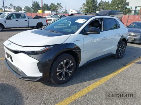 2025 Toyota bZ4X XLE